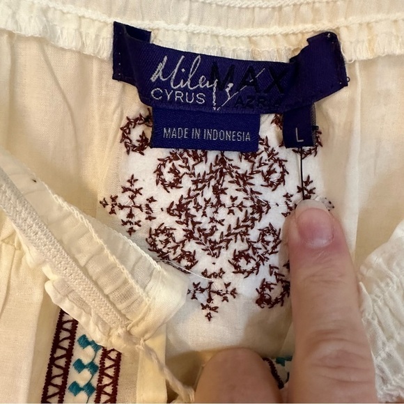 Miley Cyrus Sheer Blouse Elastic Neck Cuffs Waist Embroidered V-neck Tie Size L - Picture 4 of 14